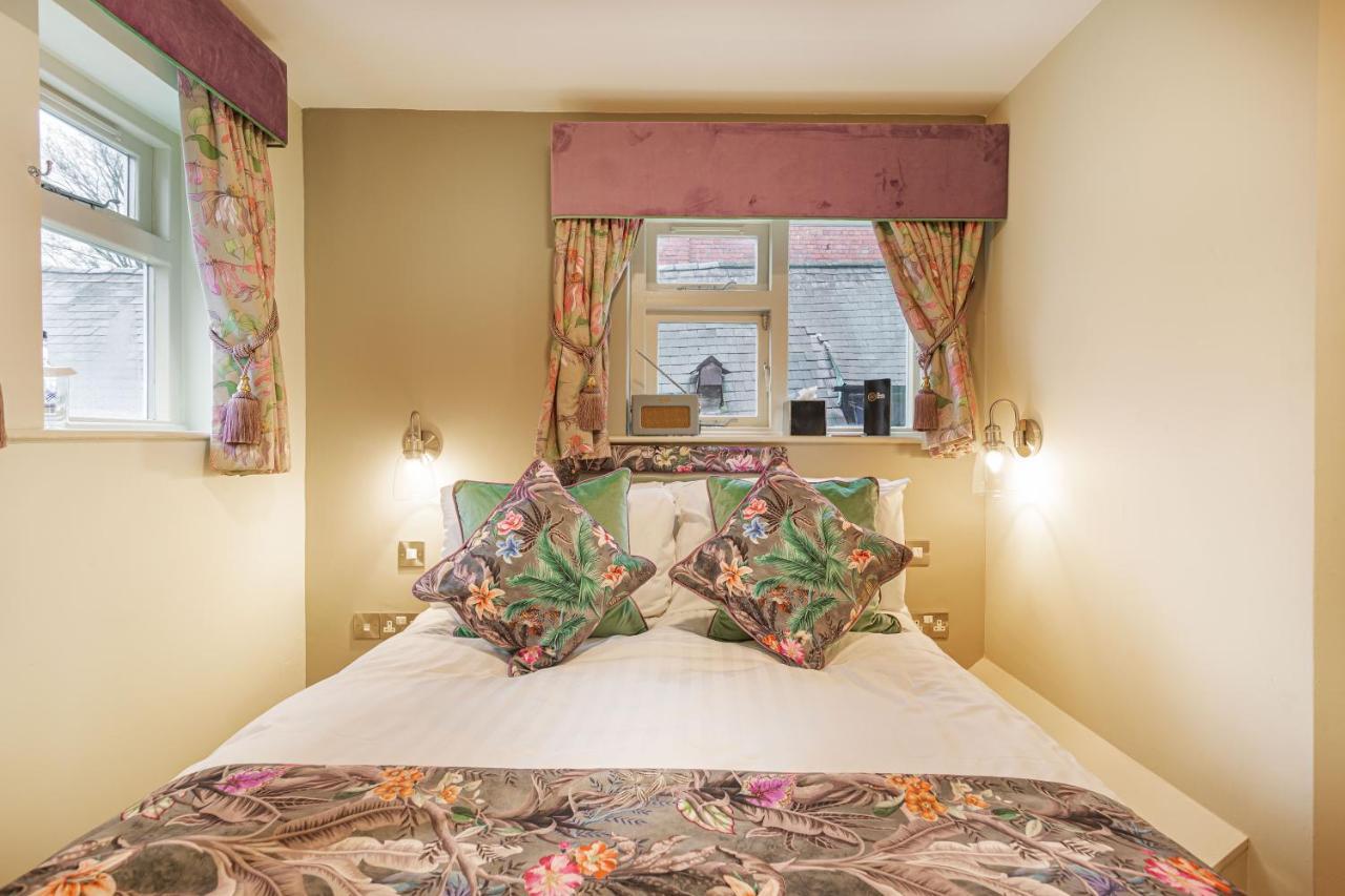 The Wynnstay Hotel, Oswestry, Shropshire Екстер'єр фото