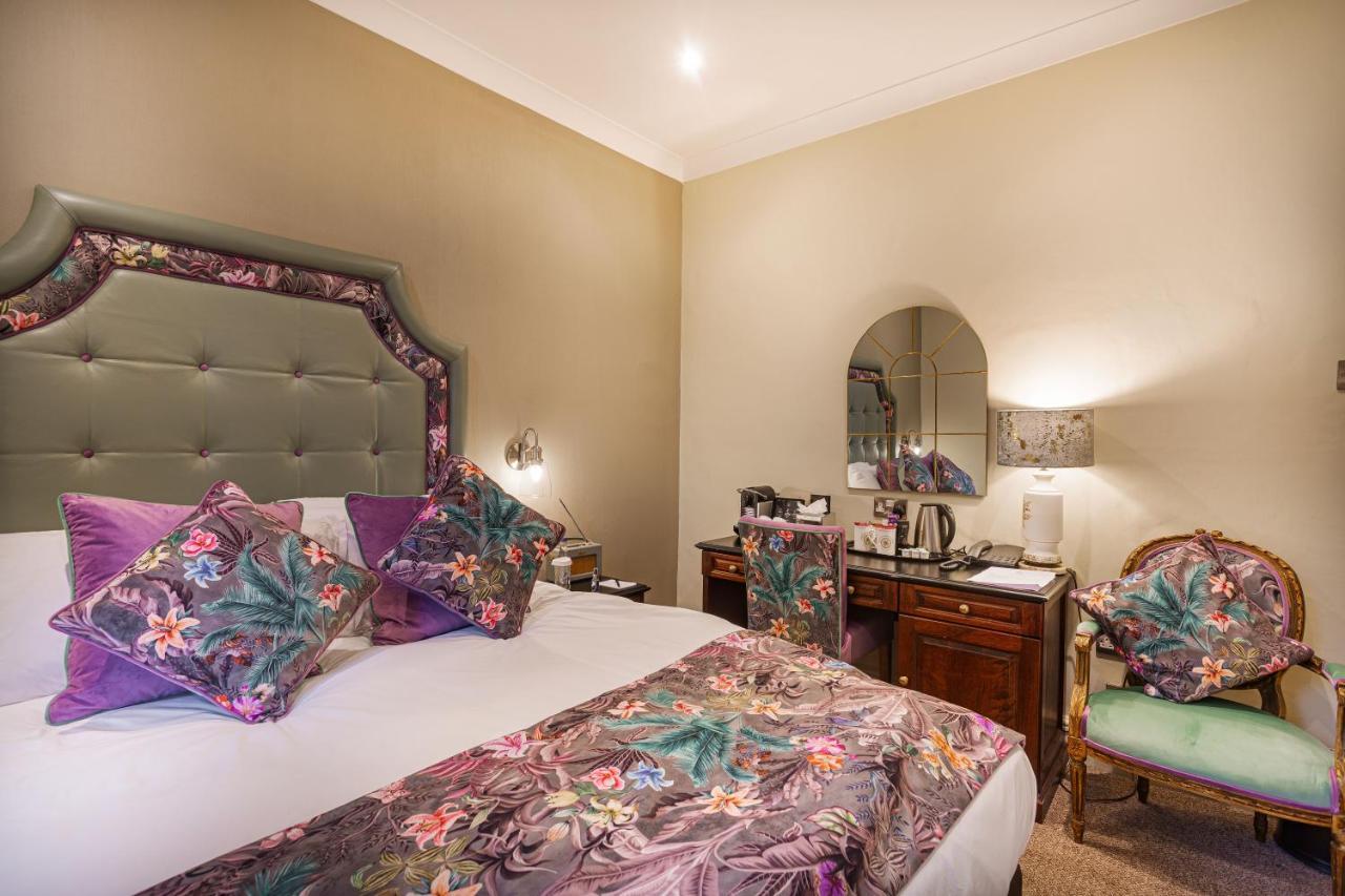 The Wynnstay Hotel, Oswestry, Shropshire Екстер'єр фото