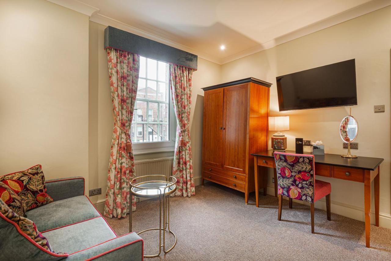 The Wynnstay Hotel, Oswestry, Shropshire Екстер'єр фото