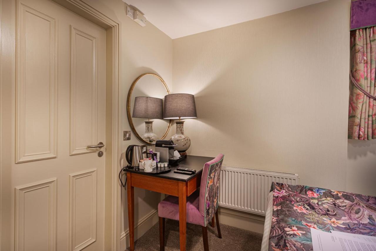 The Wynnstay Hotel, Oswestry, Shropshire Екстер'єр фото
