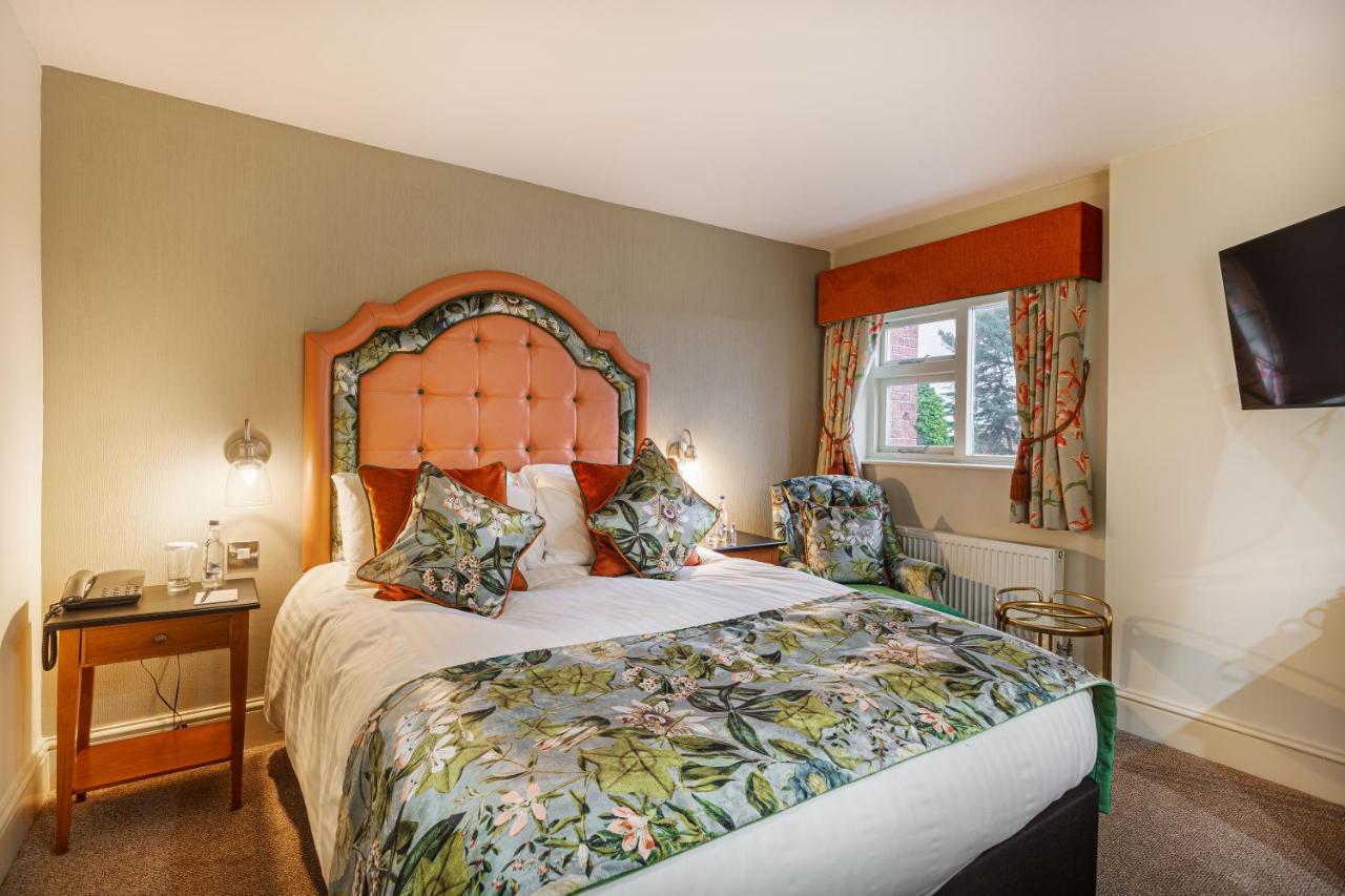 The Wynnstay Hotel, Oswestry, Shropshire Екстер'єр фото