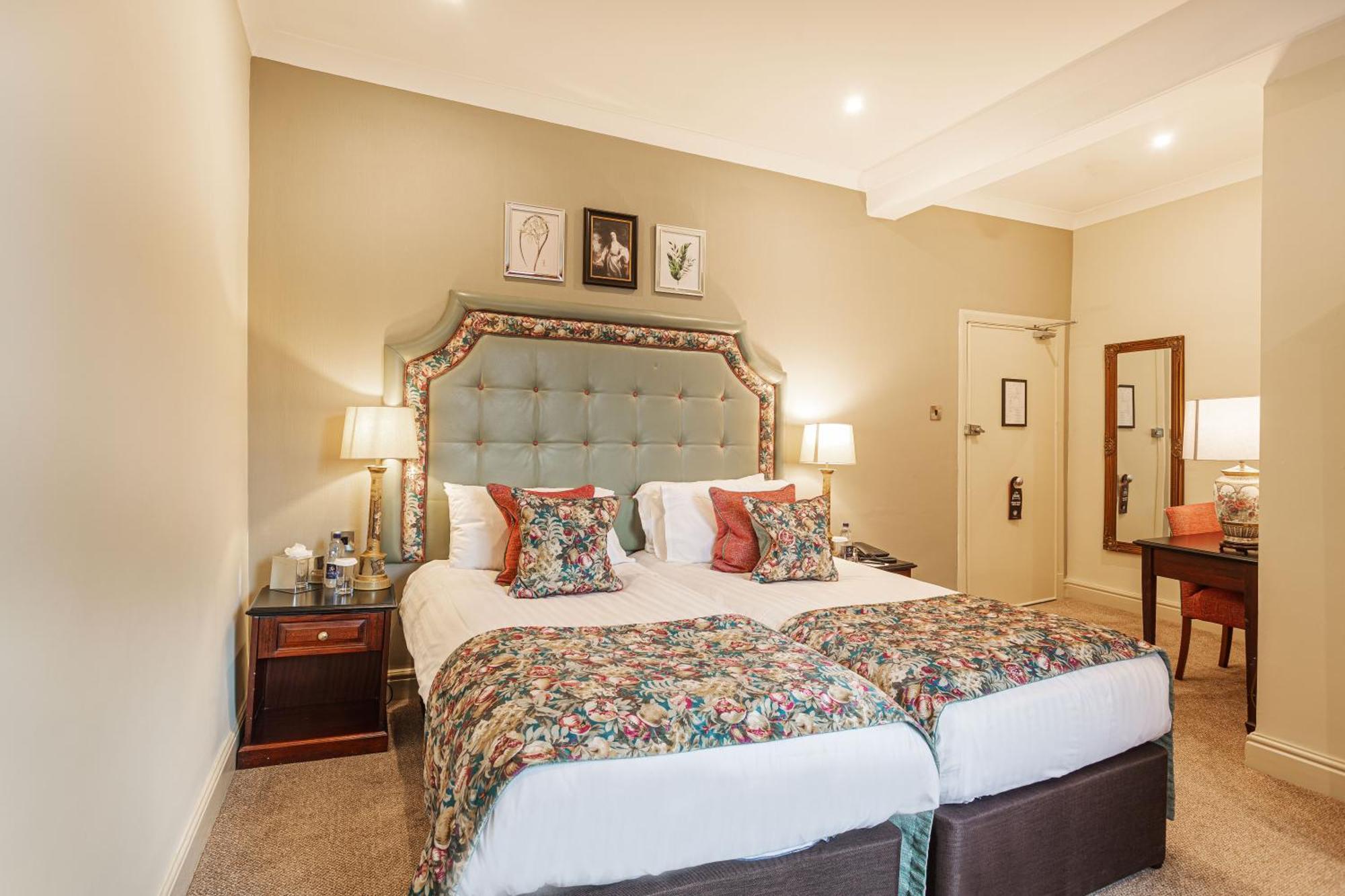 The Wynnstay Hotel, Oswestry, Shropshire Екстер'єр фото