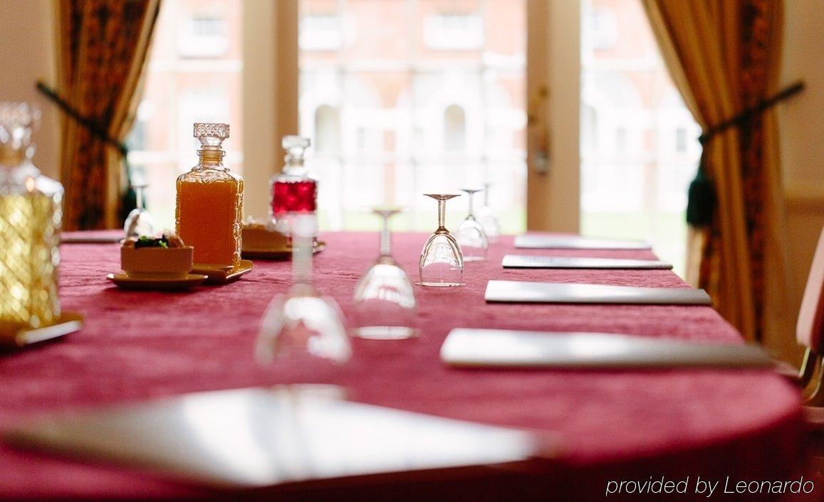 The Wynnstay Hotel, Oswestry, Shropshire Екстер'єр фото